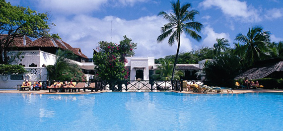 Serena Beach Hotel & Spa - Swimming Pool