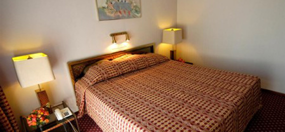 Mille Collines Hotel - Bedroom