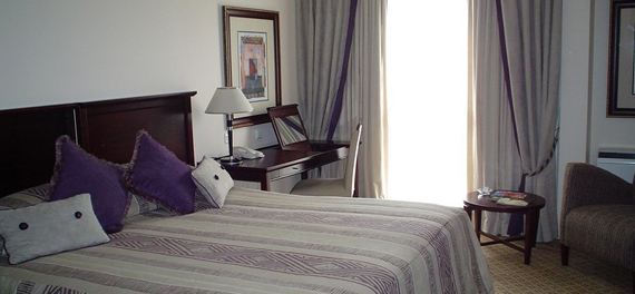 Kigali Serena Hotel - Bedroom