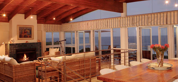 Lounge - Periwinkle Lodge
