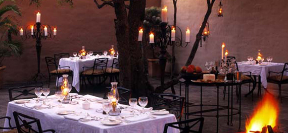 Outside Dining - Ngala Main Lodge
