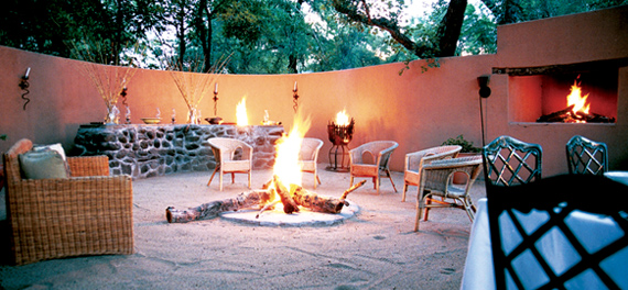 Outside Dining - Notten's Bush Camp