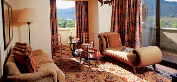 The Palace of the Lost City - Junior Suite Lounge