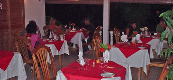 Paradise Flycatcher Lodge - Restaurant